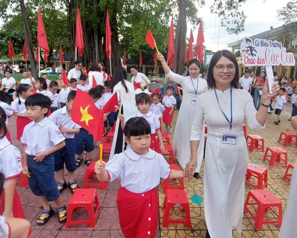 [Photo] Cảm xúc ngày khai trường