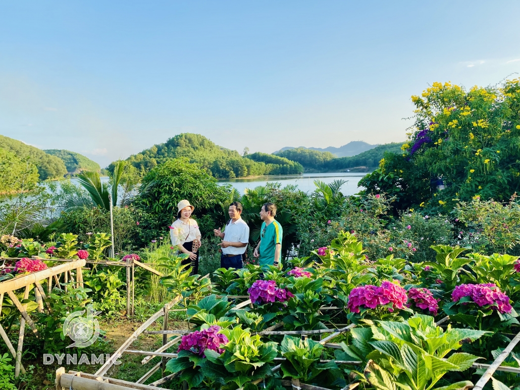 Family flower island