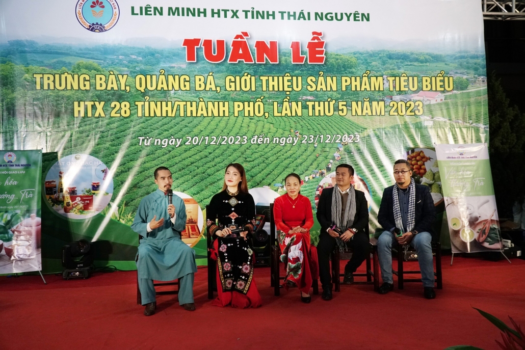 [Photo] Đa dạng sản phẩm tại Tuần lễ trưng bày, quảng bá, giới thiệu sản phẩm tiêu biểu 28 tỉnh, thành phố lần thứ 5