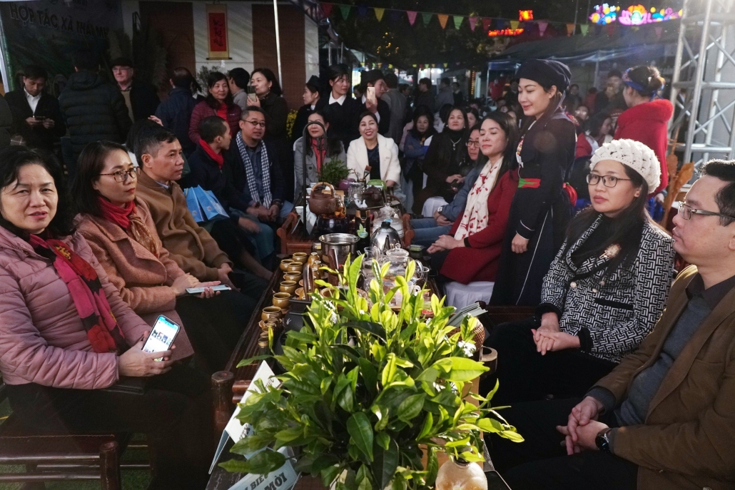 [Photo] Đa dạng sản phẩm tại Tuần lễ trưng bày, quảng bá, giới thiệu sản phẩm tiêu biểu 28 tỉnh, thành phố lần thứ 5