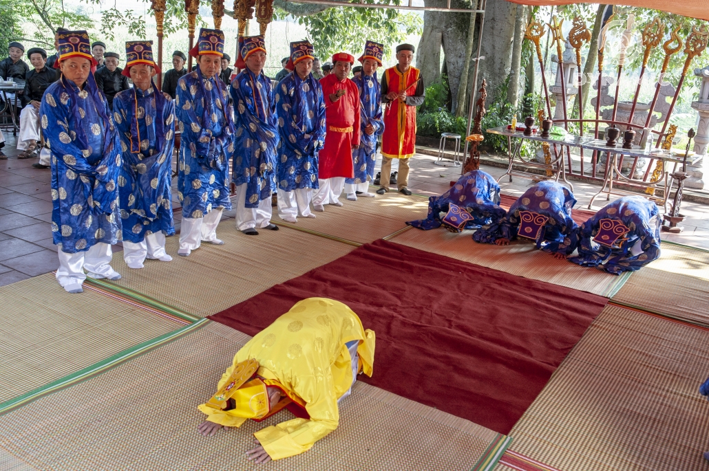 Sacrifice ceremony at Ha Chau Communal House