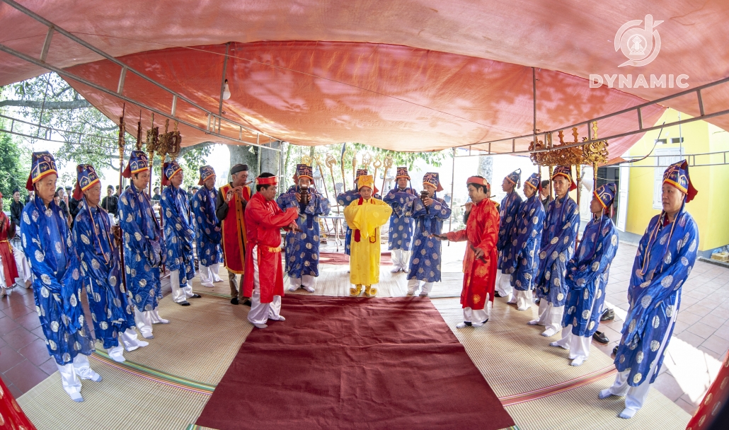 Sacrifice ceremony at Ha Chau Communal House