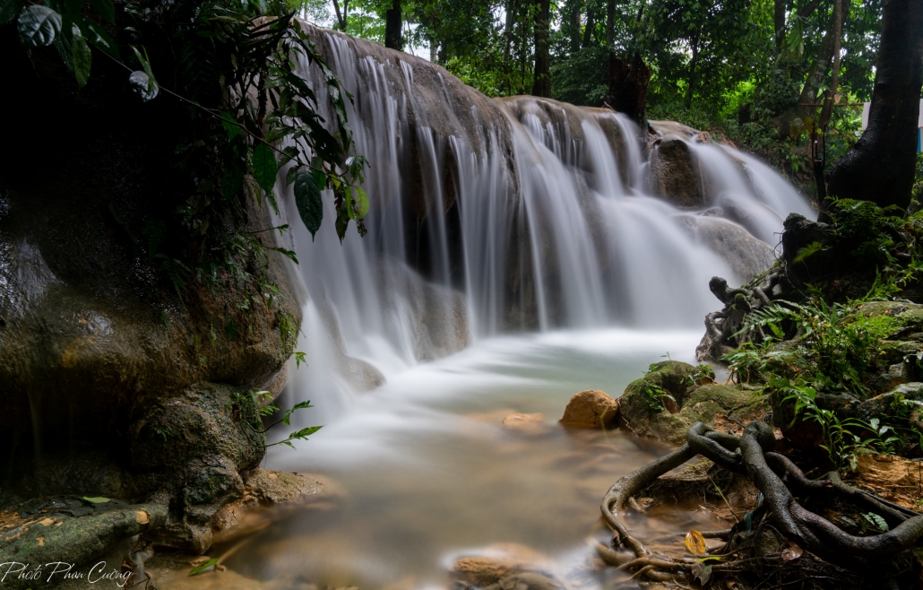 The beauty of the 7-storey waterfall