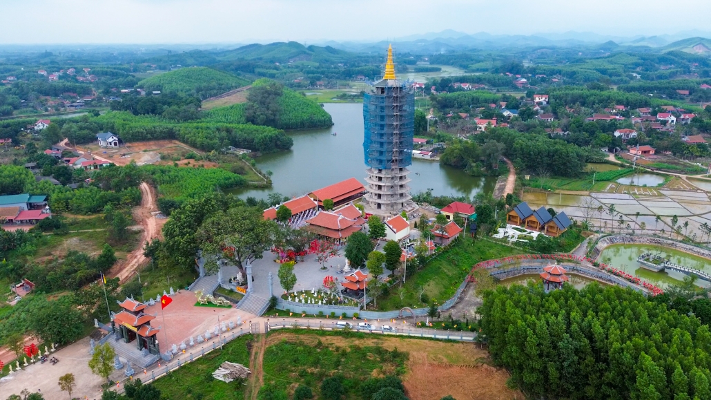 [Photo] Lễ chùa đầu năm, nét đẹp văn hóa của người Việt