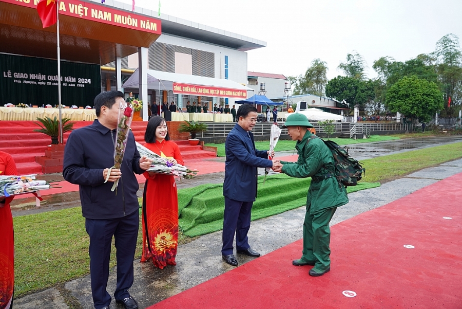 [Photo]Thái Nguyên: Không khí náo nức lễ giao nhận quân tại Phổ Yên, Sông Công, Phú Bình