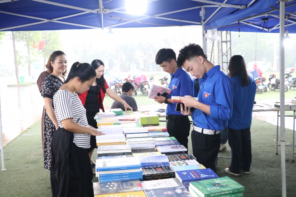 [Photo] TP Thái Nguyên: Gần 1000 người tham dự Ngày Sách và văn hóa đọc