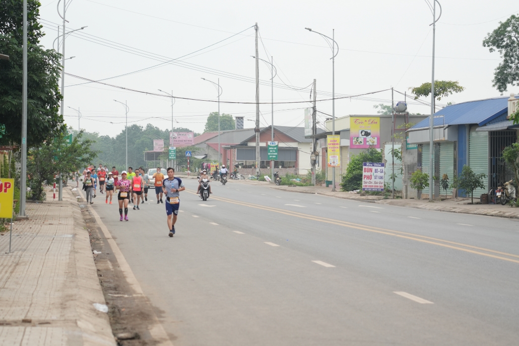 [Photo] Gần 1.800 người tham gia Giải Chạy bán Marathon tỉnh Thái Nguyên mở rộng năm 2024