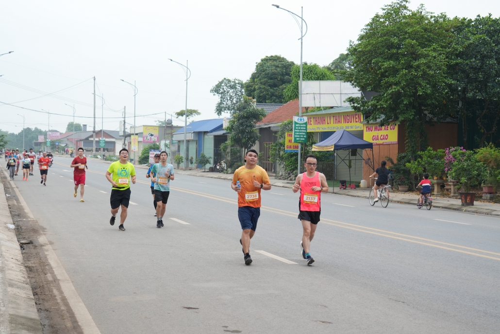 [Photo] Gần 1.800 người tham gia Giải Chạy bán Marathon tỉnh Thái Nguyên mở rộng năm 2024