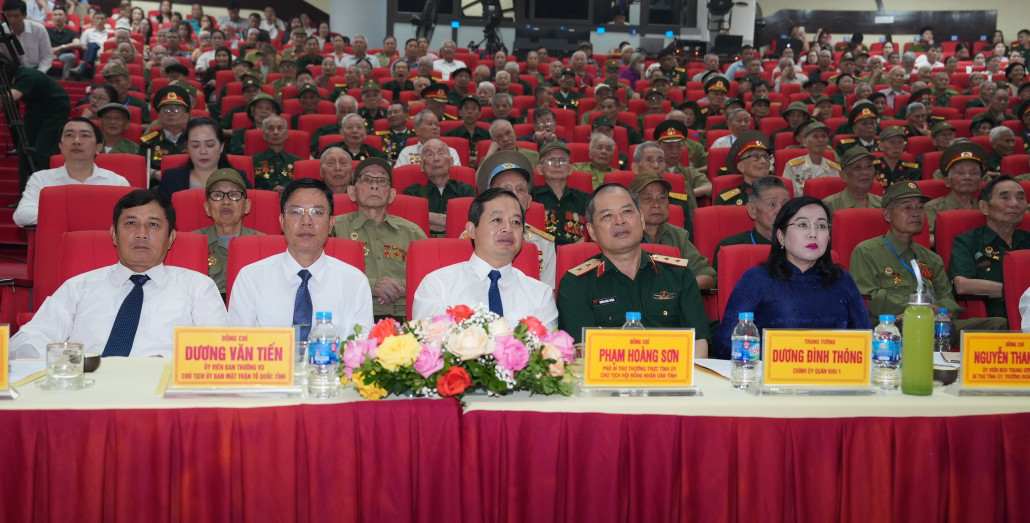 [Photo] Gặp mặt, tri ân chiến sĩ Điện Biên, TNXP, dân công hỏa tuyến, thân nhân liệt sĩ trực tiếp tham gia Chiến dịch Điện Biên Phủ