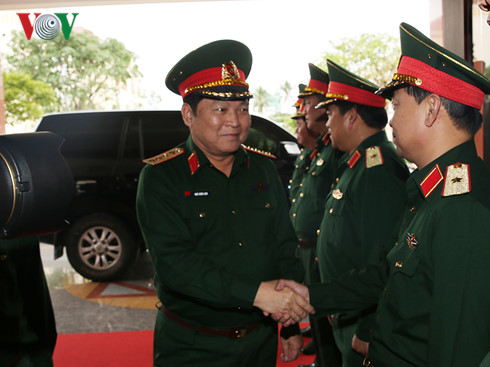 thuong vu quan uy trung uong lam viec voi quan khu 5