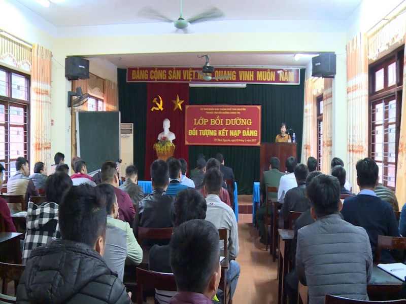 boi duong kien thuc ve dang cho thanh nien trung tuyen nghia vu quan su