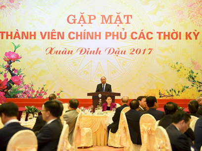 Thủ tướng gặp mặt thành viên Chính phủ các thời kỳ