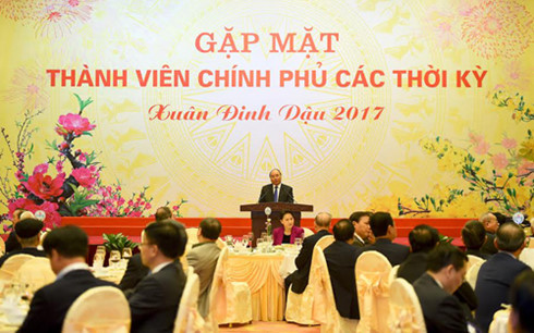 thu tuong gap mat thanh vien chinh phu cac thoi ky