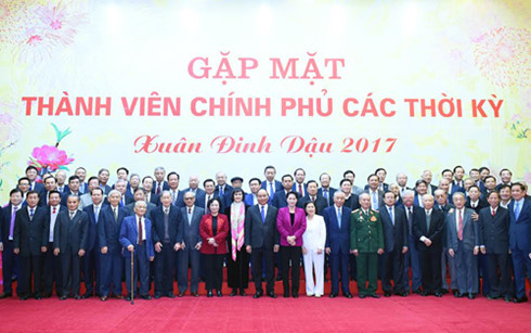 thu tuong gap mat thanh vien chinh phu cac thoi ky