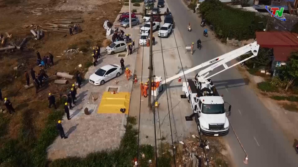 Công ty Điện lực Thái Nguyên đưa đội sửa chữa điện Hotline 22kV vào hoạt động