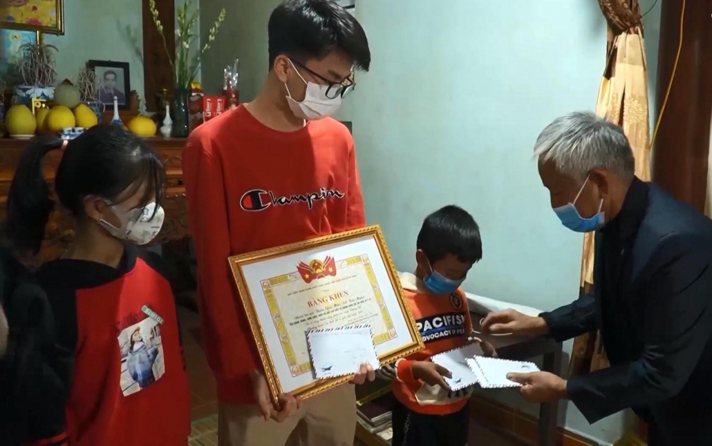 Đẩy mạnh phong trào xây dựng xã hội học tập Đẩy mạnh phong trào xây dựng xã hội học tập