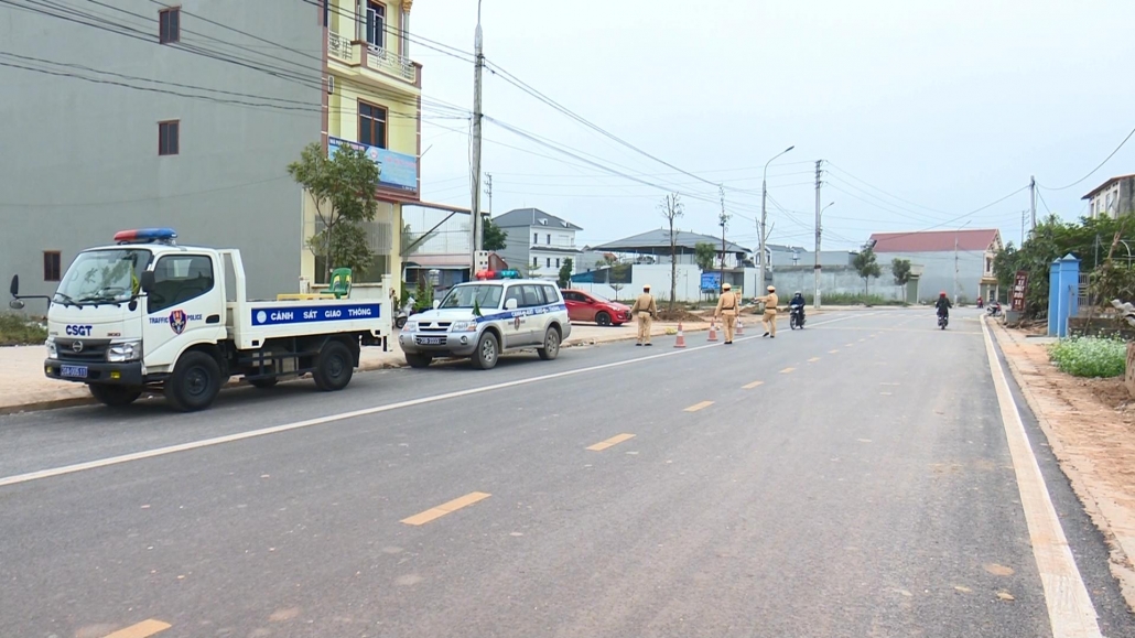Tăng cường đảm bảo trật tự an toàn giao thông cuối năm Tăng cường đảm bảo trật tự an toàn giao thông cuối năm