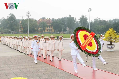 Lãnh đạo Đảng, Nhà nước vào Lăng viếng Chủ tịch Hồ Chí Minh lanh dao dang nha nuoc vao lang vieng chu tich ho chi minh 65848
