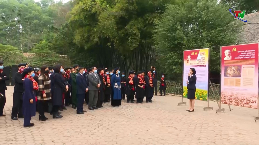 Triển lãm chuyên đề “Đảng Cộng sản Việt Nam qua các kỳ Đại hội” Triển lãm chuyên đề “Đảng Cộng sản Việt Nam qua các kỳ Đại hội”