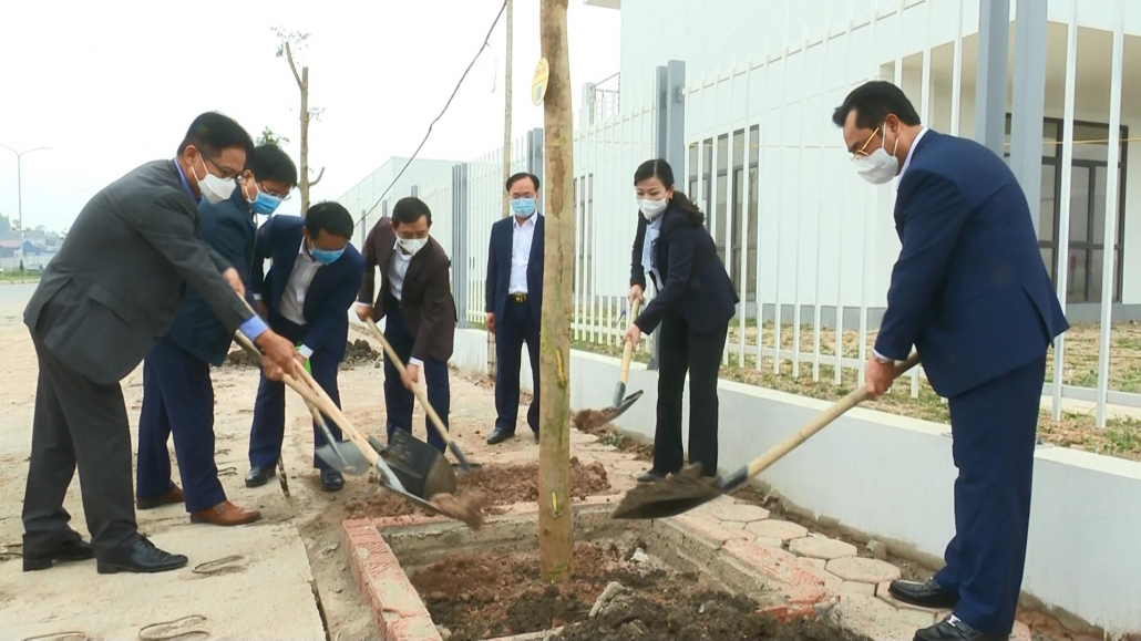 Dành 10% diện tích tại các khu công nghiệp để trồng cây xanh