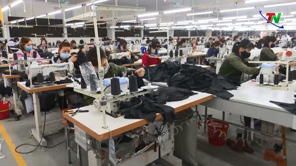 Công nhân lao động ổn định trở lại làm việc sau Tết Nguyên đán Công nhân lao động ổn định trở lại làm việc sau Tết Nguyên đán