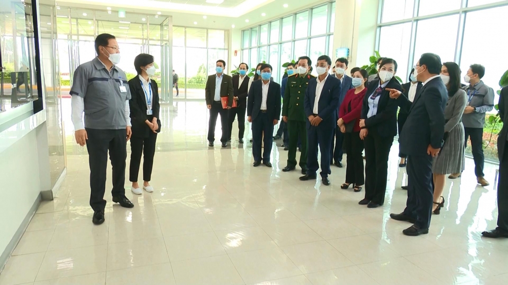 Đồng chí Bí thư Tỉnh ủy thăm và động viên các đơn vị, doanh nghiệp Đồng chí Bí thư Tỉnh ủy thăm và động viên các đơn vị, doanh nghiệp