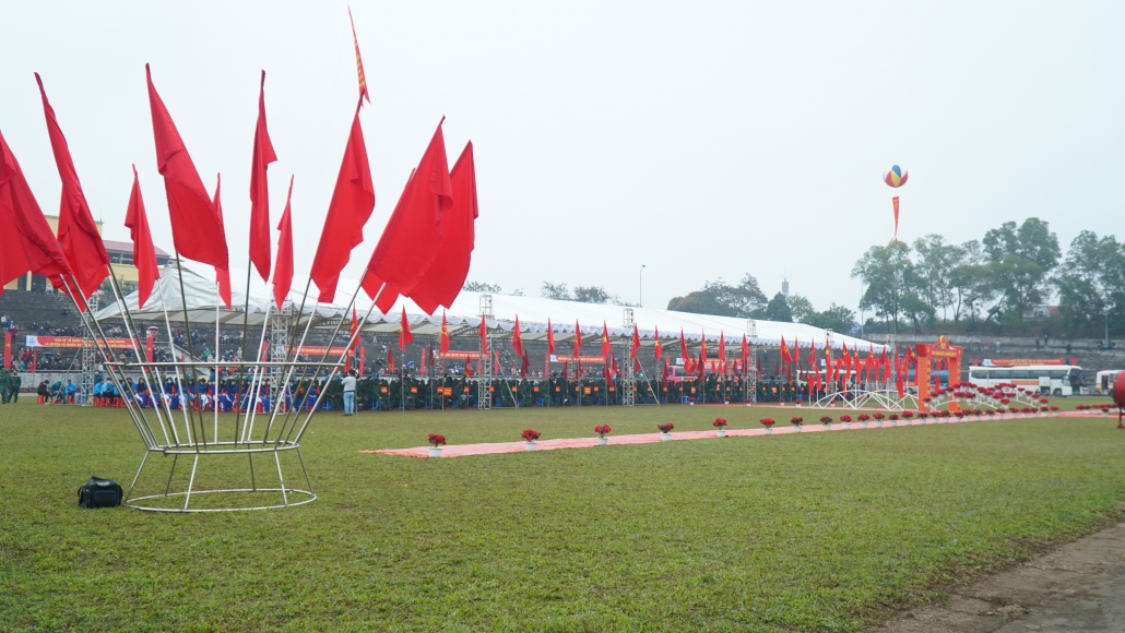 [Photo] Lễ Giao nhận quân năm 2022: Tổ chức trang trọng, nhanh gọn, bảo đảm an toàn phòng, chống dịch bệnh COVID-19