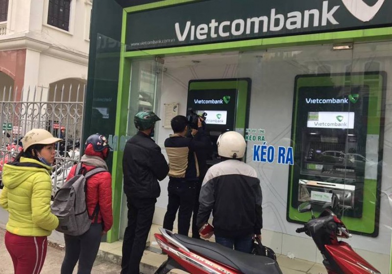 can lam gi de bao mat tai khoan atm