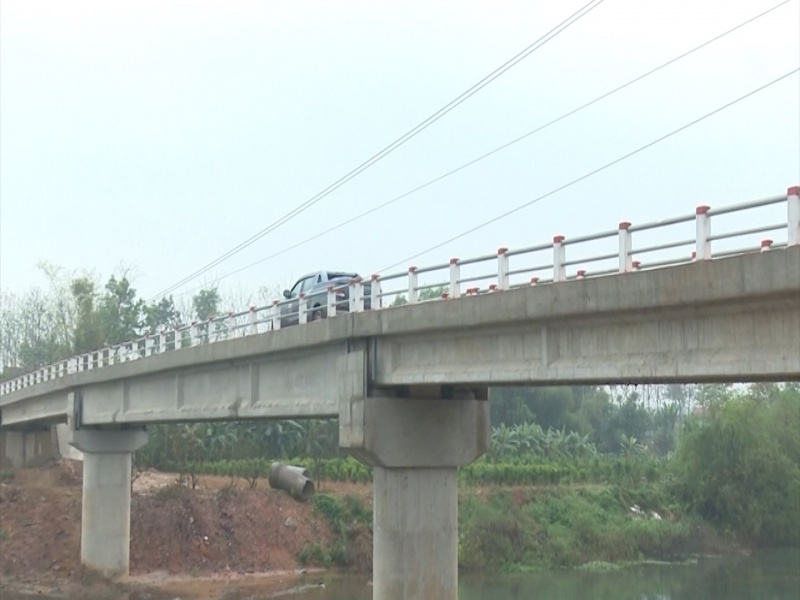 Bàn giao 11 cầu dân sinh cho các huyện, thành, thị của Thái Nguyên