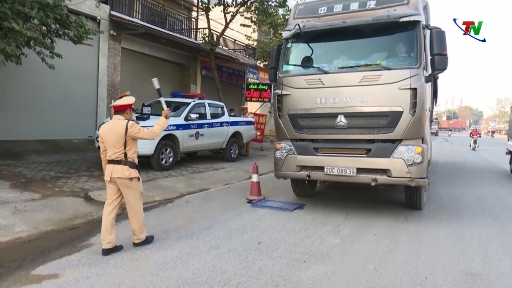 Tiếp tục xử lý dứt điểm xe quá tải Tiếp tục xử lý dứt điểm xe quá tải
