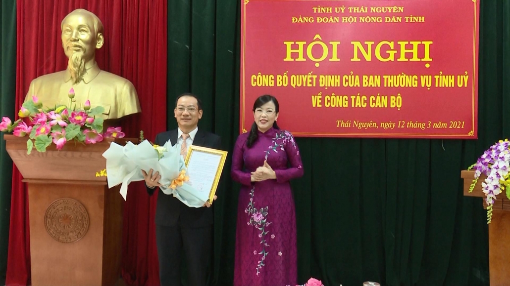 Công bố Quyết định về công tác cán bộ Công bố Quyết định về công tác cán bộ