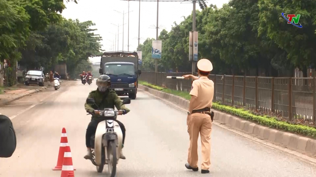 Ra quân đảm bảo an toàn giao thông trong các ngày lễ lớn - đã psts 15.4 Ra quân đảm bảo an toàn giao thông trong các ngày lễ lớn - đã psts 15.4