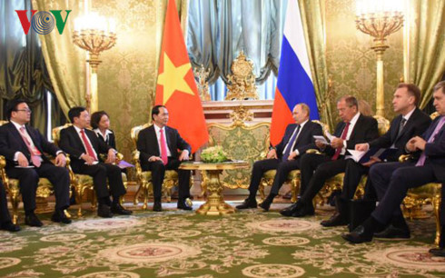 chu tich nuoc tran dai quang hoi dam voi tong thong nga putin