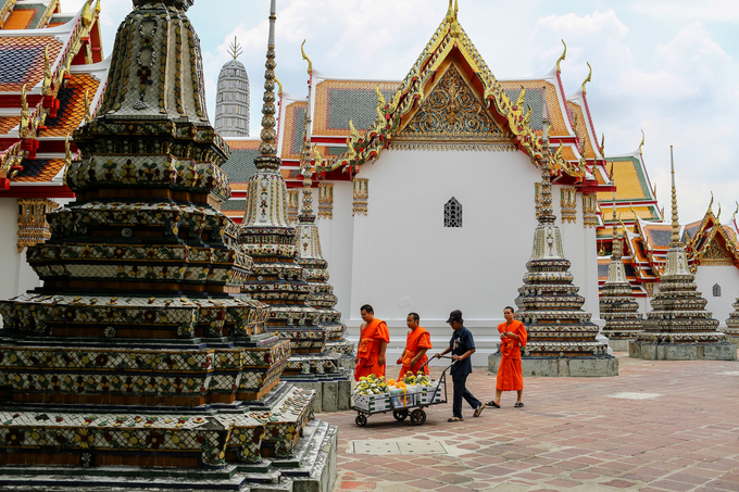 di buyt song ngam nhung ngoi chua noi tieng o bangkok