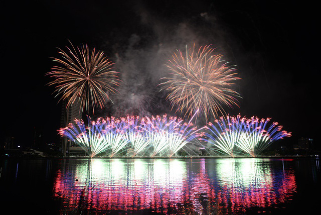 y va my se tranh ngoi quan quan le hoi phao hoa da nang 2018