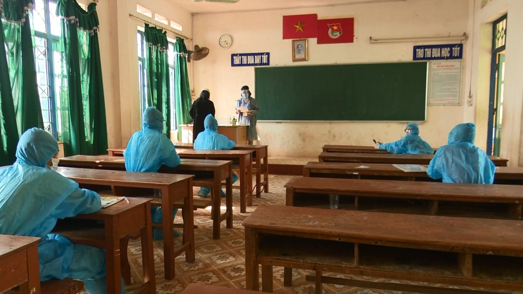 Kiểm soát nghiêm ngặt công tác phòng, chống dịch trong ngày thi đầu kỳ thi tuyển sinh lớp 10 - đã psts 8.6 Kiểm soát nghiêm ngặt công tác phòng, chống dịch trong ngày thi đầu kỳ thi tuyển sinh lớp 10 - đã psts 8.6