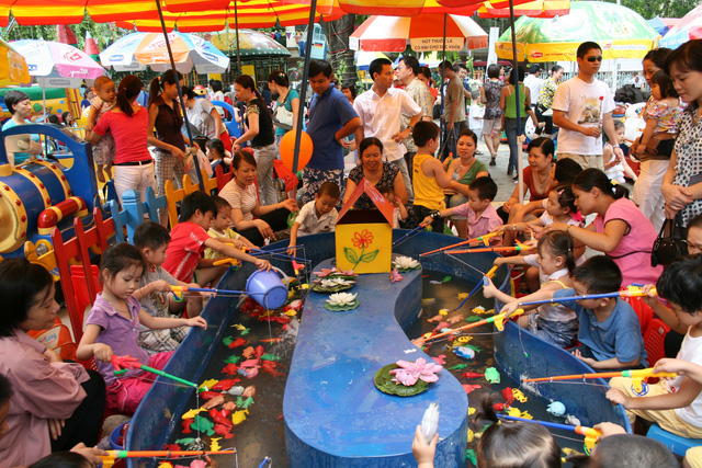 Cảnh báo nguy cơ gây hại từ các loại đồ chơi mùa hè