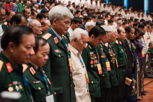 tong bi thucac anh hung liet si thuong binh da lam rang ro dan toc