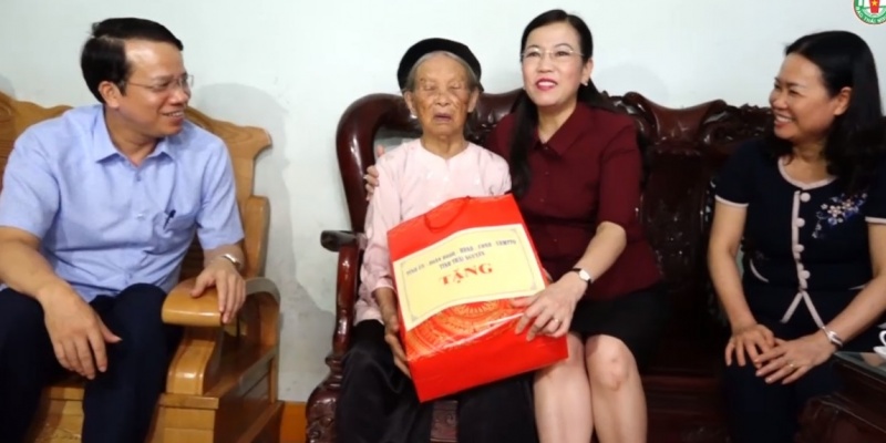 Lãnh đạo tỉnh Thái Nguyên thăm, tặng quà các thương, bệnh binh, gia đình chính sách lanh dao tinh thai nguyen tham tang qua cac thuong benh binh gia dinh chinh sach