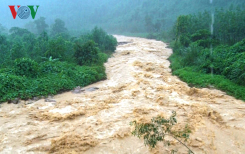 quang binh mua lu lam bon nguoi chet hai nguoi mat tich