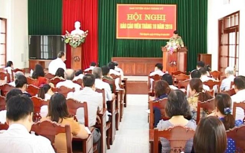 hoi nghi bao cao vien ban tuyen giao thanh uy thai nguyen thang 10