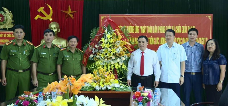 Lãnh đạo Tỉnh ủy thăm, chúc mừng Cảnh sát Phòng cháy và chữa cháy tỉnh