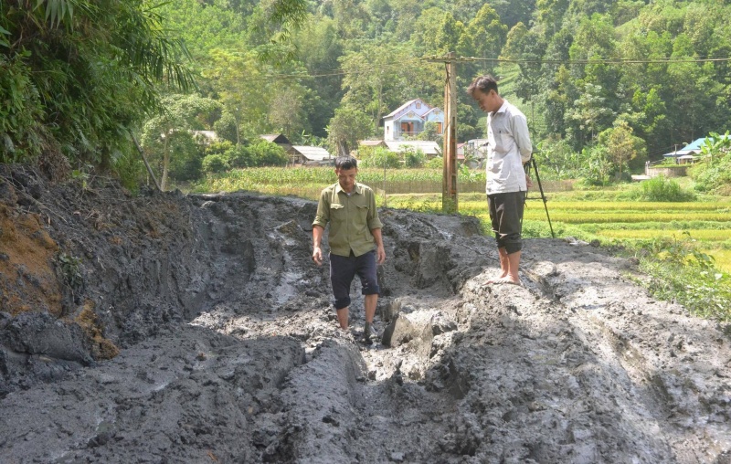 huyen dinh hoa da co du an nang cap duong tan thinh khe thi