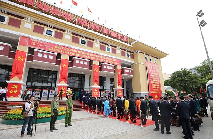 [Photo] Ngày làm việc thứ nhất Đại hội đại biểu Đảng bộ tỉnh Thái Nguyên lần thứ XX, nhiệm kỳ 2020   2025