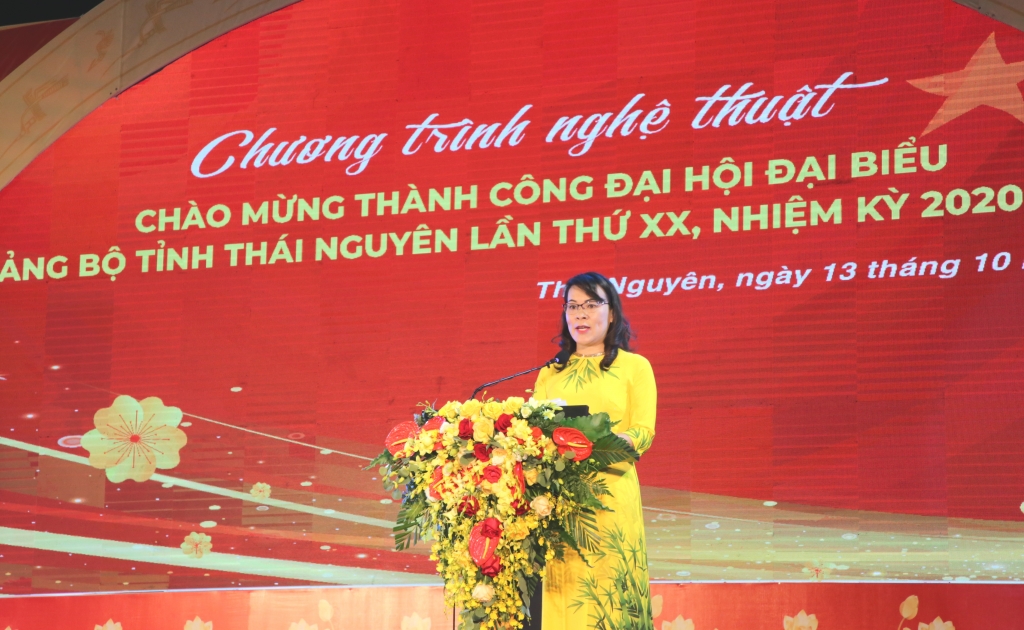 [Photo] Chương trình nghệ thuật chào mừng thành công Đại hội đại biểu Đảng bộ tỉnh Thái Nguyên lần thứ XX