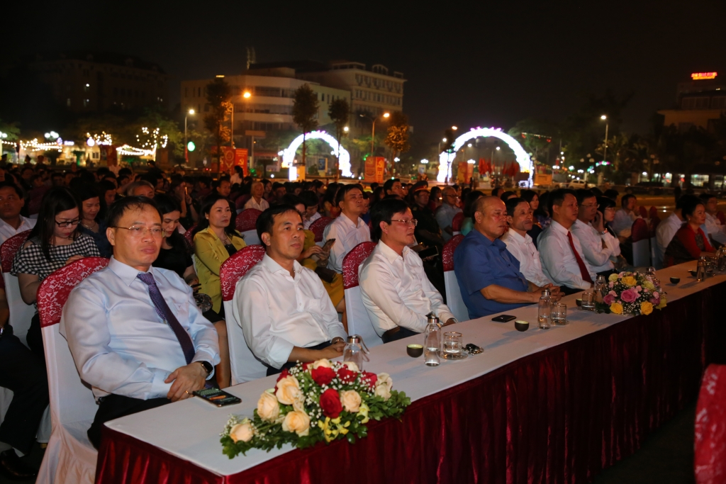 [Photo] Chương trình nghệ thuật chào mừng thành công Đại hội đại biểu Đảng bộ tỉnh Thái Nguyên lần thứ XX