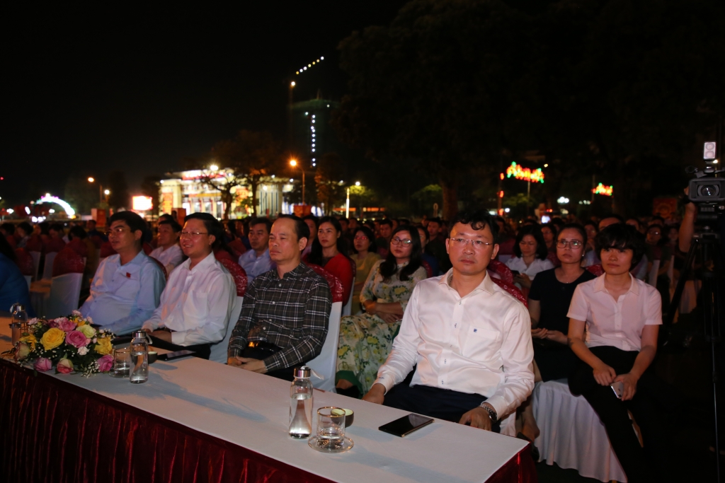 [Photo] Chương trình nghệ thuật chào mừng thành công Đại hội đại biểu Đảng bộ tỉnh Thái Nguyên lần thứ XX