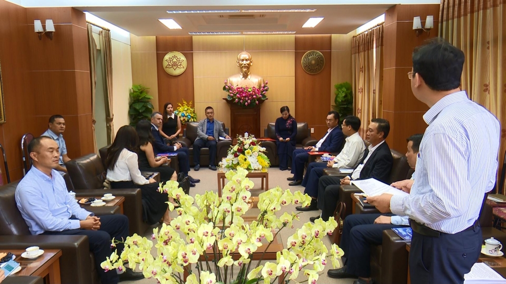 Đồng chí Bí thư Tỉnh ủy tiếp và làm việc với các nhà đầu tư Đồng chí Bí thư Tỉnh ủy tiếp và làm việc với các nhà đầu tư