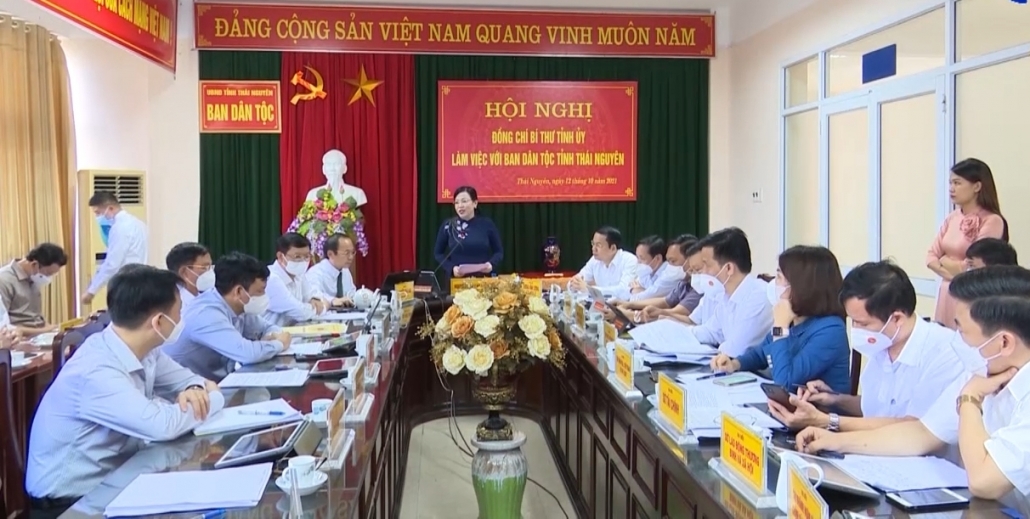 Tiếp tục quan tâm đến chính sách đối với đồng bào dân tộc Tiếp tục quan tâm đến chính sách đối với đồng bào dân tộc