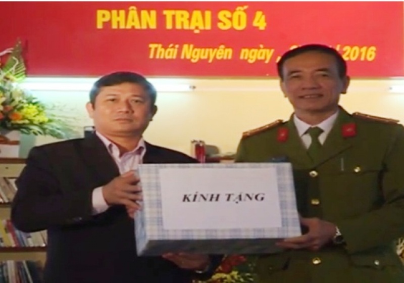 trai giam phu son 4 khanh thanh thu vien sach danh cho pham nhan